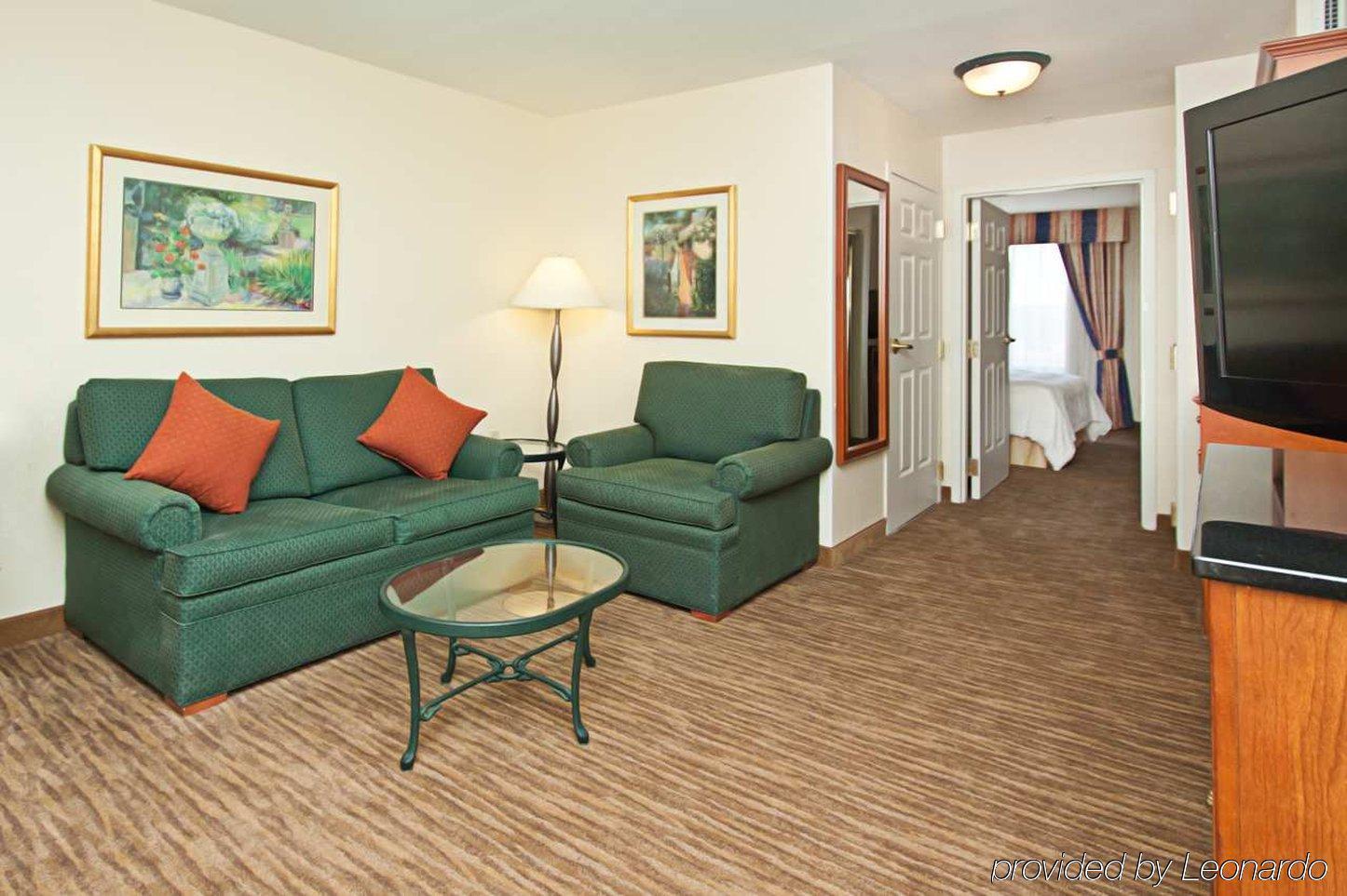Hilton Garden Inn Addison Room photo